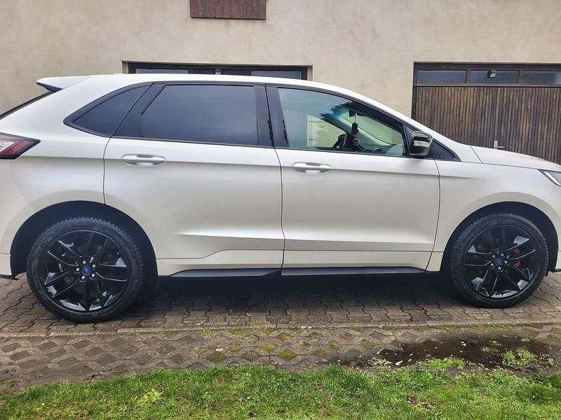 Second-hand Ford Edge 209 CP (153 kW) 2017 Negru SUV