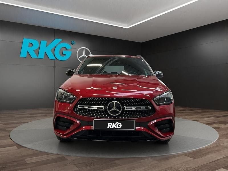 Gebraucht Mercedes GLA250 AMG 218 PS (160 kW) 2025 Rot SUV