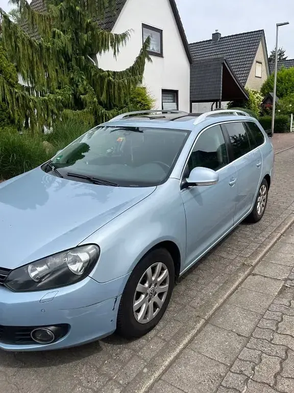 Gebraucht VW Golf VI Exclusive 105 PS (77 kW) 2009 Blau Kleinwagen