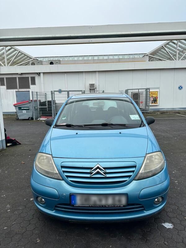 Blau Gebraucht 2004 Citroën C3 Kleinwagen | 600 € (Superpreis) - Bild 1/4