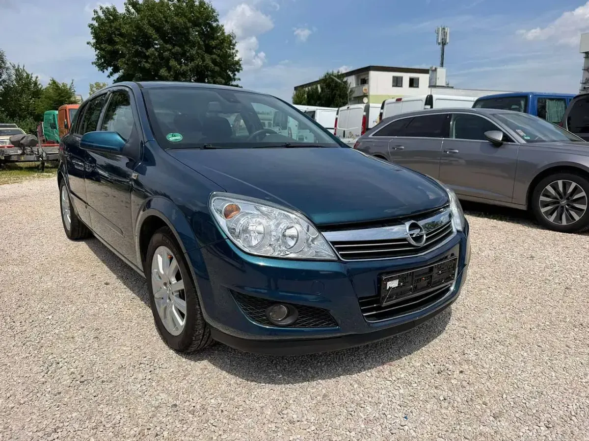 Gebraucht Opel Astra Edition 105 PS (77 kW) 2007 Petrolgruen mi2 Kleinwagen