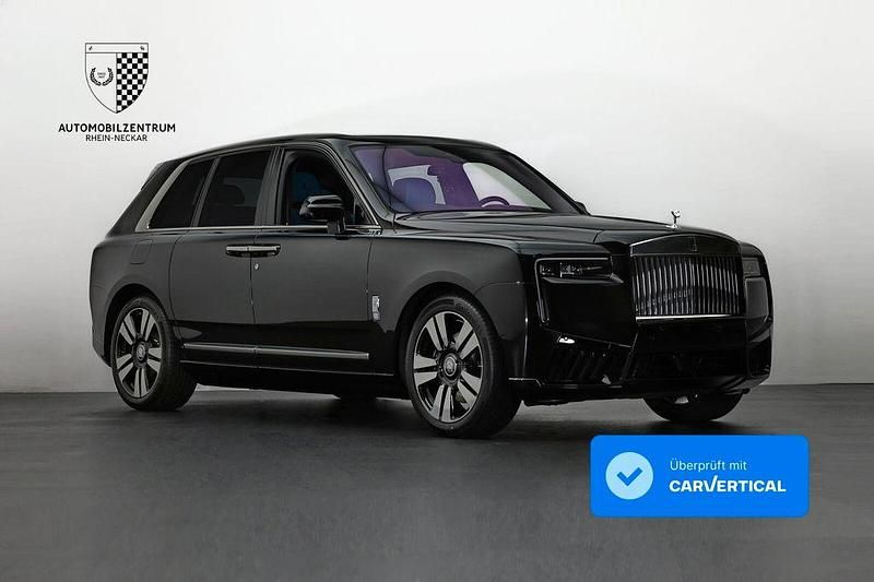 Neu Rolls Royce Cullinan 571 PS (419 kW) 2025 Black diamond SUV