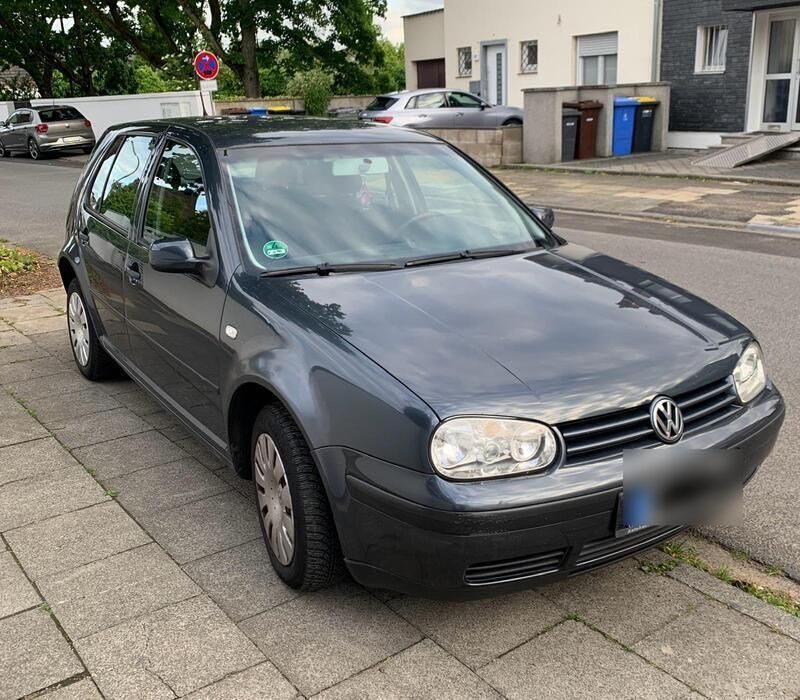 Grau Gebraucht 2003 VW Golf IV Kleinwagen | 1.800 € (Guter Preis) - Bild 1/4