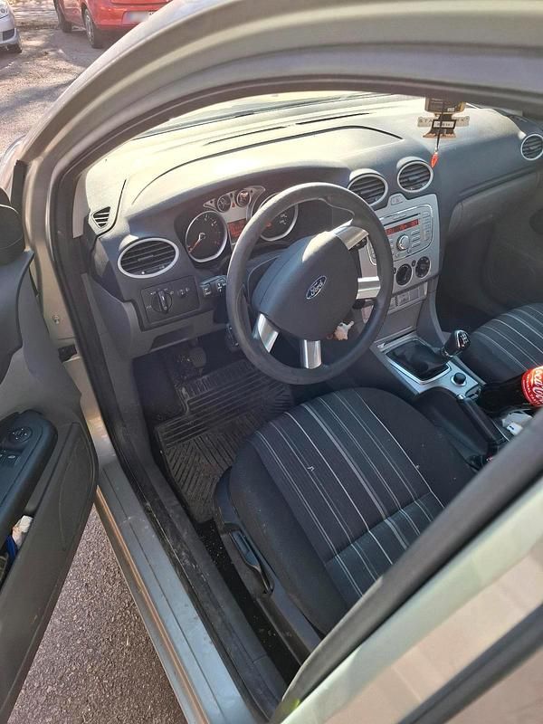 Second-hand Ford Focus 125 CP (91 kW) 2006 Hatchback