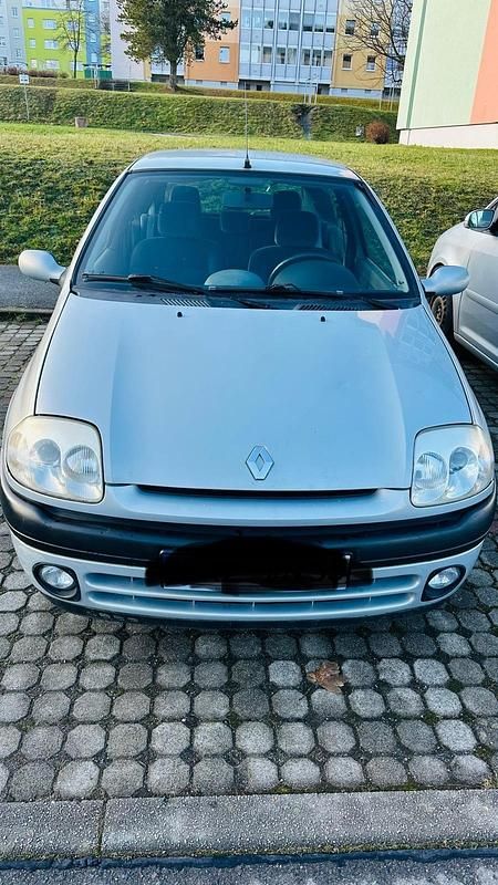 Gebraucht Renault Clio II 53 PS (38 kW) 2001 Grau Kleinwagen