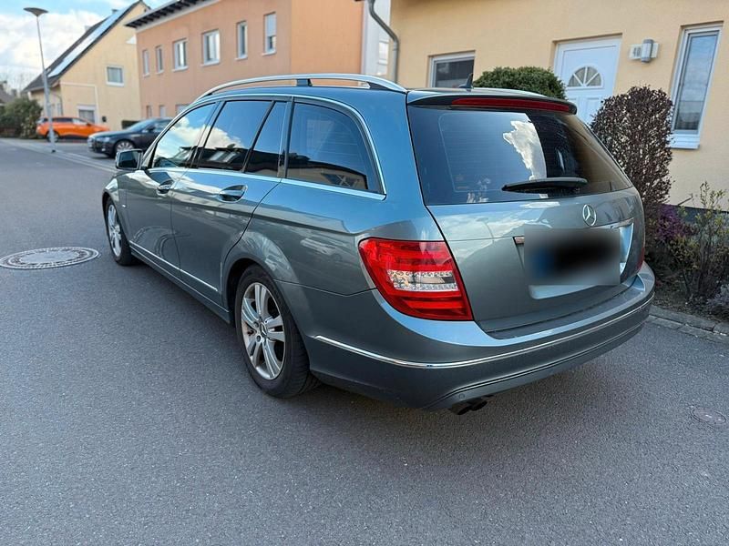 Gebraucht Mercedes C200 136 PS (100 kW) 2011 Kombi