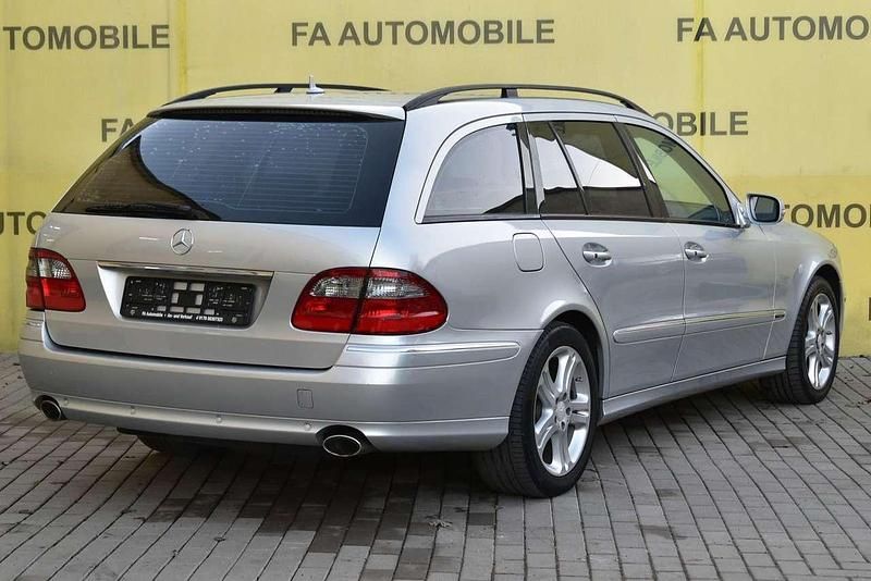 Gebraucht Mercedes E320 224 PS (164 kW) 2007 Silber Kombi