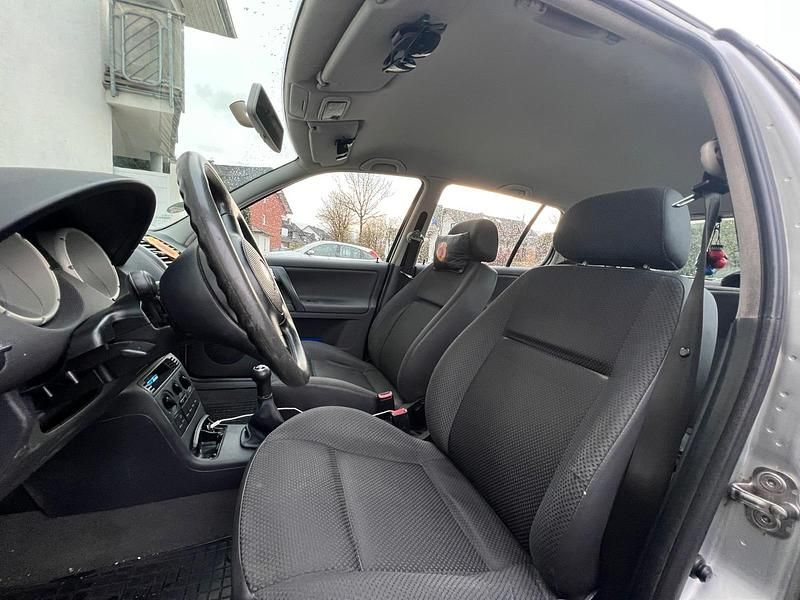 Gebraucht VW Polo 75 PS (55 kW) 2001 Silber Limousine