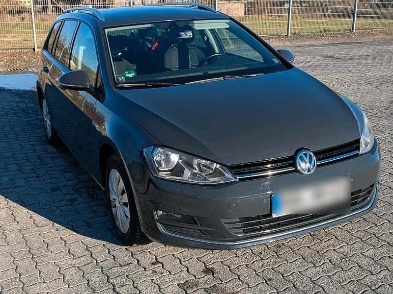Gebraucht VW Golf VII LOUNGE 110 PS (80 kW) 2015 Grau Kombi