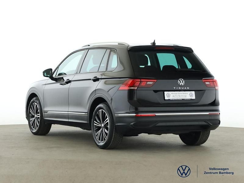 Gebraucht VW Tiguan Active 150 PS (110 kW) 2022 Schwarz SUV