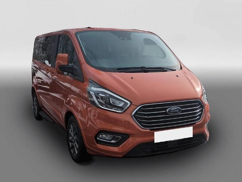 Gebraucht Ford Tourneo Titanium X 150 PS (110 kW) 2023 Orange Kombi