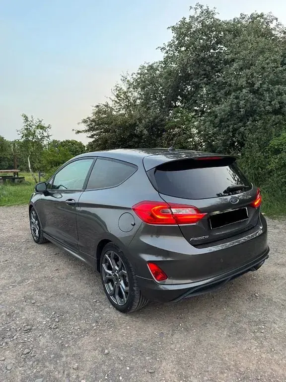 Gebraucht Ford Fiesta ST-Line 101 PS (74 kW) 2017 Grau Kleinwagen