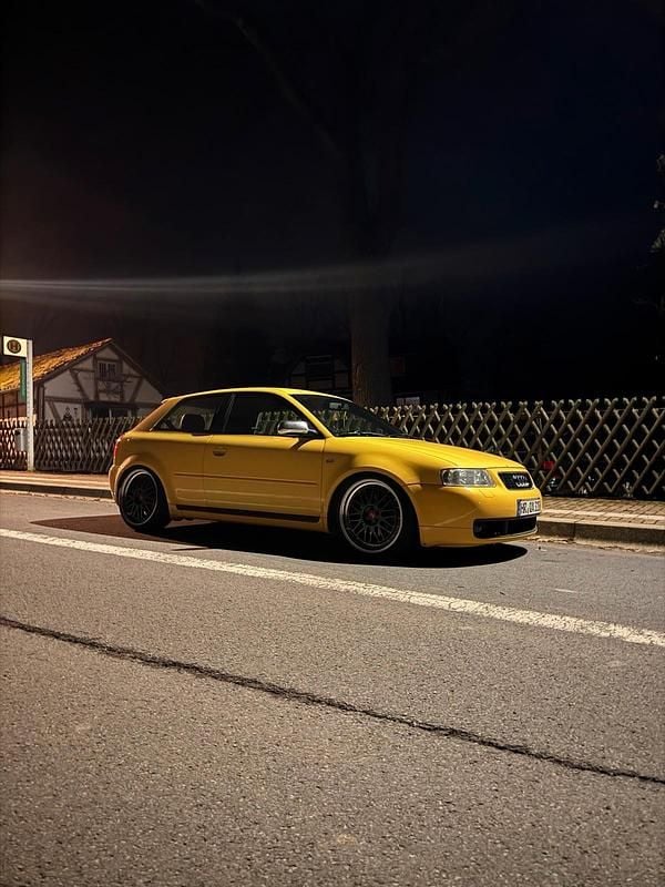 Second-hand Audi S3 204 CP (150 kW) 2000 Galben Hatchback