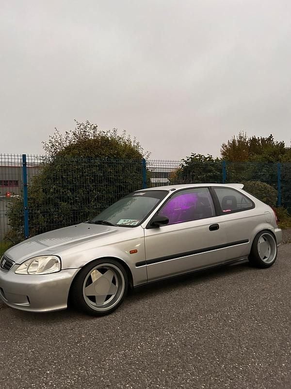 Gebraucht Honda Civic 90 PS (66 kW) 1999 Silber Kleinwagen