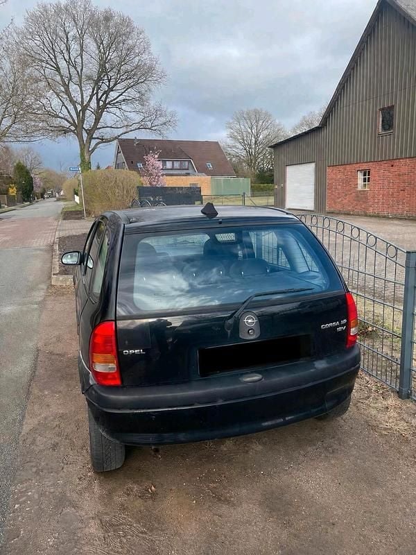 Gebraucht Opel Corsa 54 PS (39 kW) 1999 Schwarz Kleinwagen