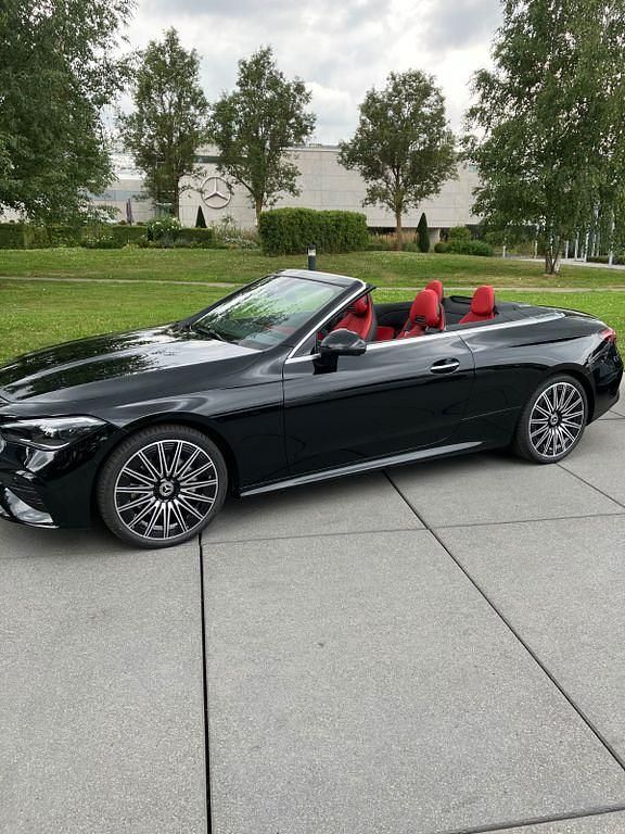 Gebraucht Mercedes CLE200 Advanced 204 PS (150 kW) 2025 Schwarz Cabrio