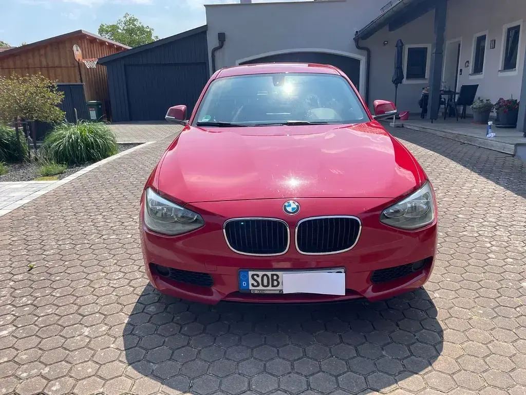 Gebraucht BMW 114 102 PS (75 kW) 2012 Rot Kleinwagen