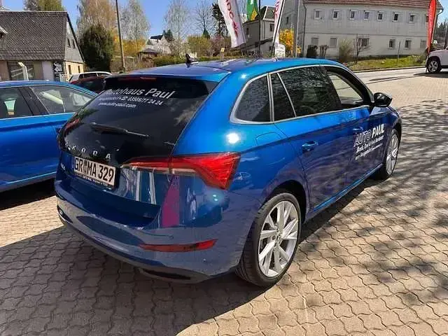 Gebraucht Skoda Scala Style 150 PS (110 kW) 2023 Raceblau metallic Kleinwagen