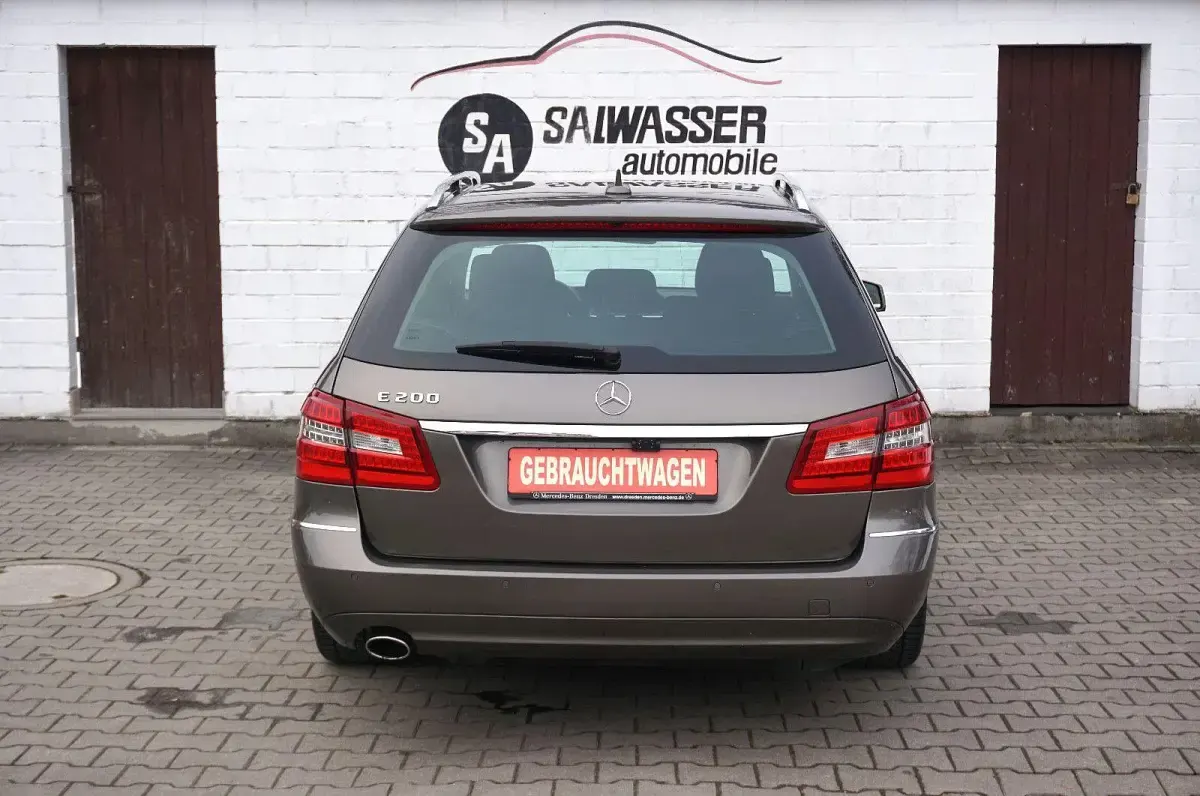 Usata Mercedes E200 184 CV (135 kW) 2012 Grigio Station wagon