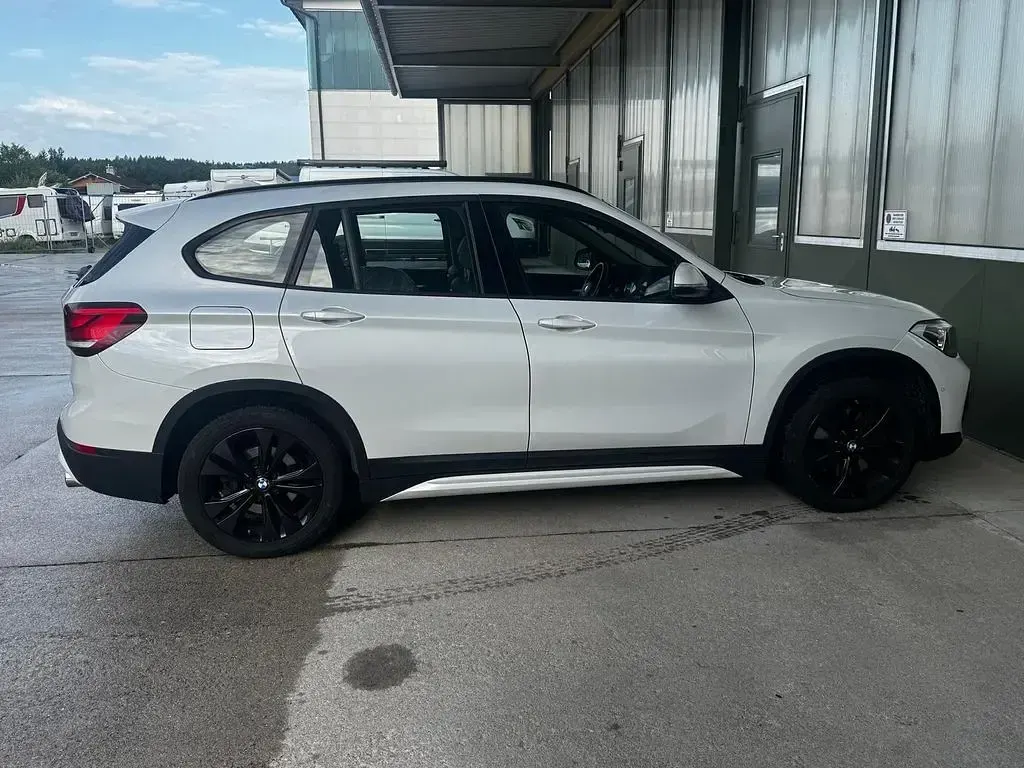Gebraucht BMW X1 Sport Line 190 PS (139 kW) 2021 Weiß SUV