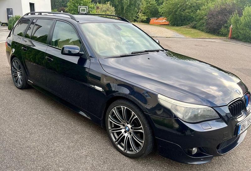 Schwarz Gebraucht 2004 BMW 530 M Sport Kombi | 7.500 € (Fairer Preis) - Bild 1/4
