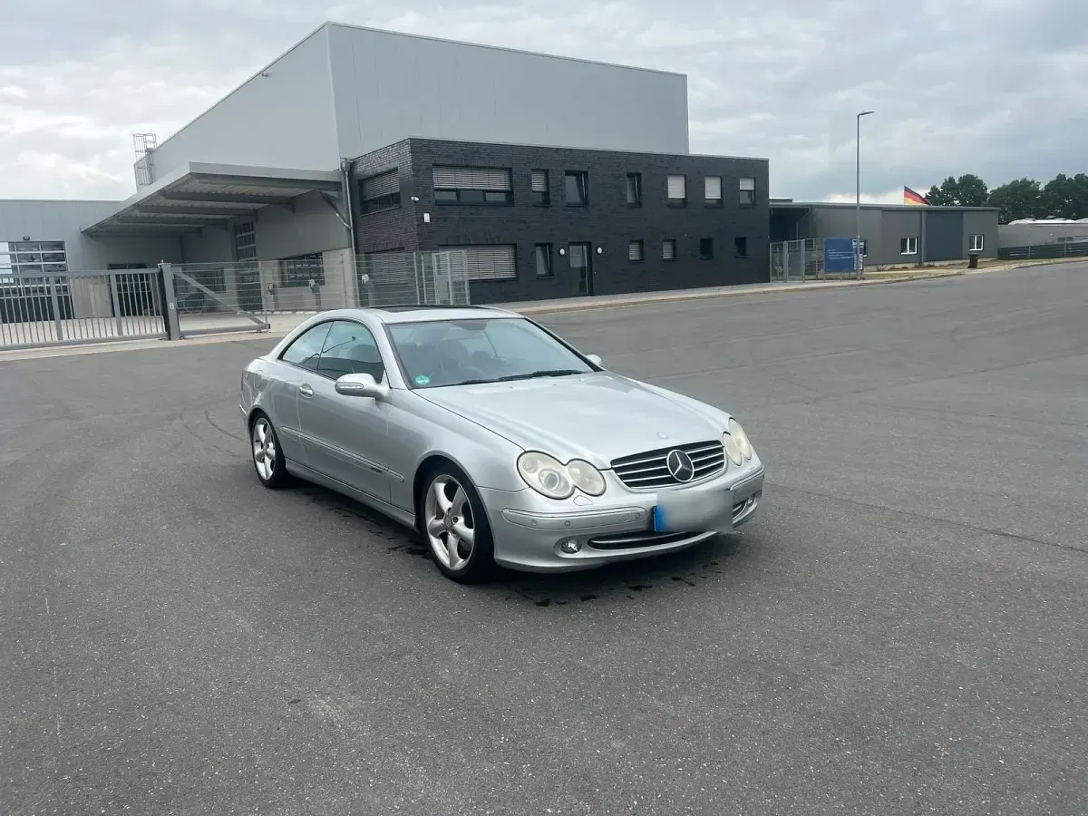 Gebraucht Mercedes CLK500 306 PS (225 kW) 2002 Silber Coupé