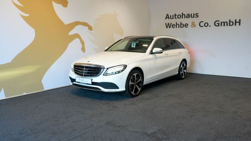 Schwarz Gebraucht 2018 Mercedes C200 Kombi | 20.900 € (Fairer Preis) - Bild 1/4