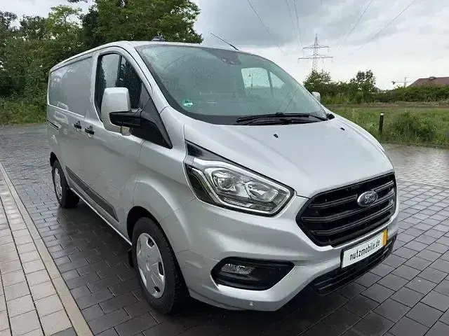Gebraucht Ford Transit Custom 131 PS (96 kW) 2023 Silber