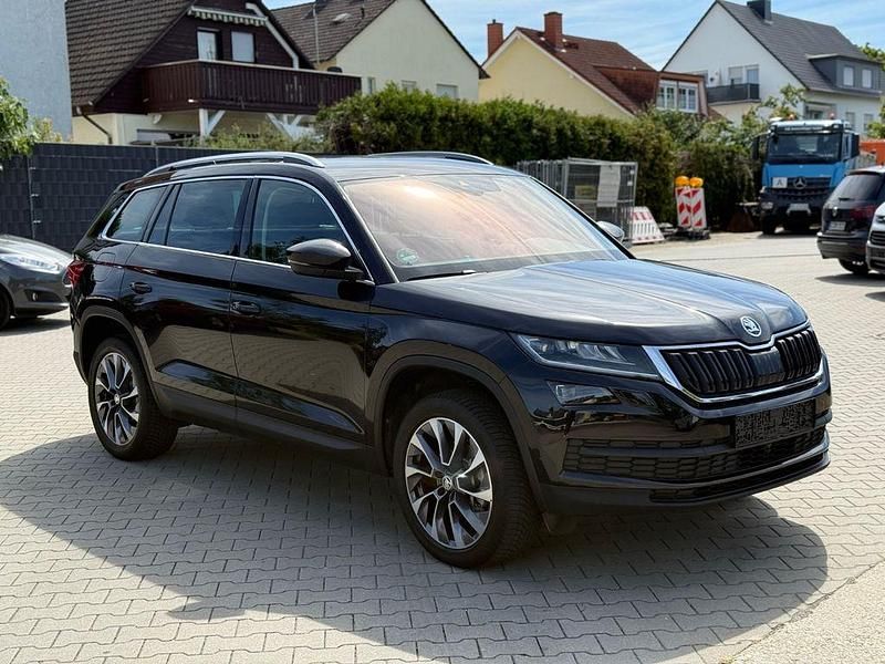 Schwarz Gebraucht 2020 Skoda Kodiaq Drive SUV | 30.999 € (Guter Preis) - Bild 1/4
