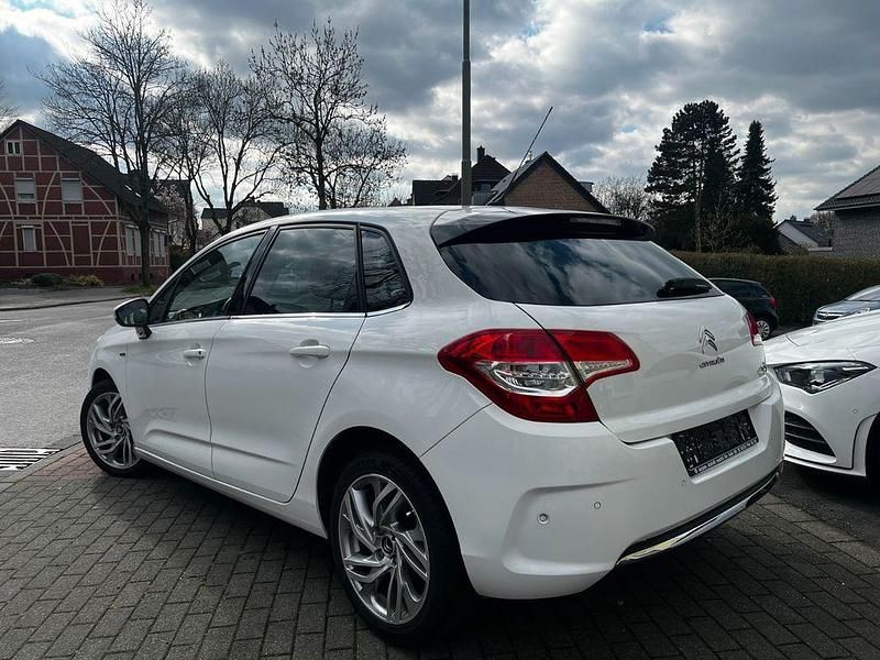 Gebraucht Citroën C4 Exclusive 156 PS (114 kW) 2012 Weiß Limousine