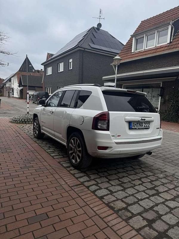 Gebraucht Jeep Compass Limited 156 PS (114 kW) 2013 Weiß SUV