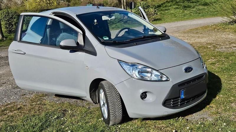Gebraucht Ford Ka 69 PS (50 kW) 2014 Grau Kleinwagen
