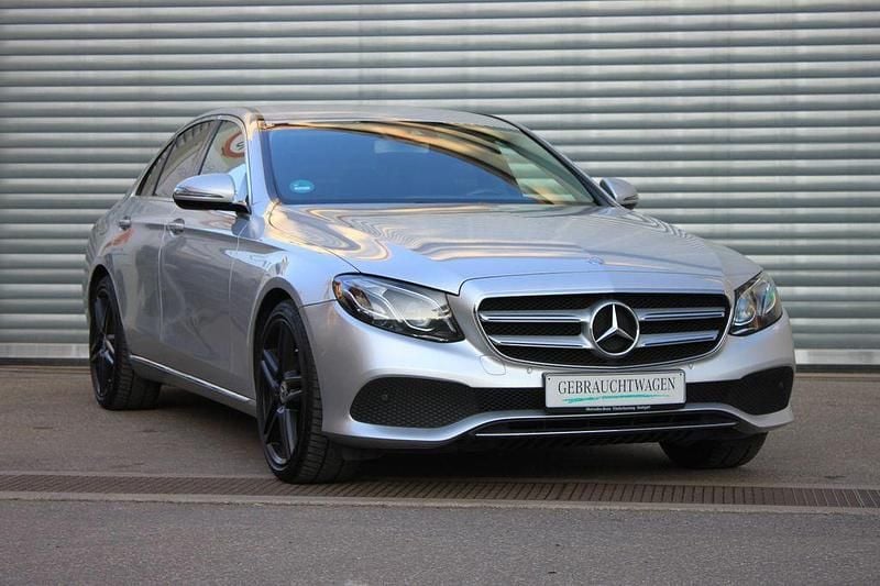 Gebraucht Mercedes E220 194 PS (142 kW) 2016 Silber Limousine