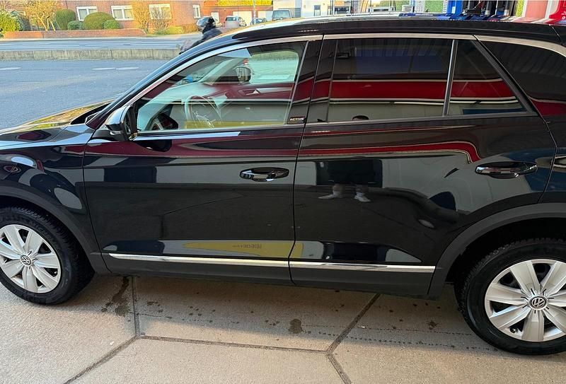 Gebraucht VW T-Roc 110 PS (80 kW) 2020 Schwarz SUV