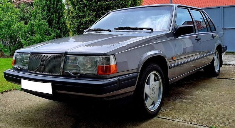 Grau Gebraucht 1992 Volvo 940 Limousine | 4.800 € - Bild 1/4