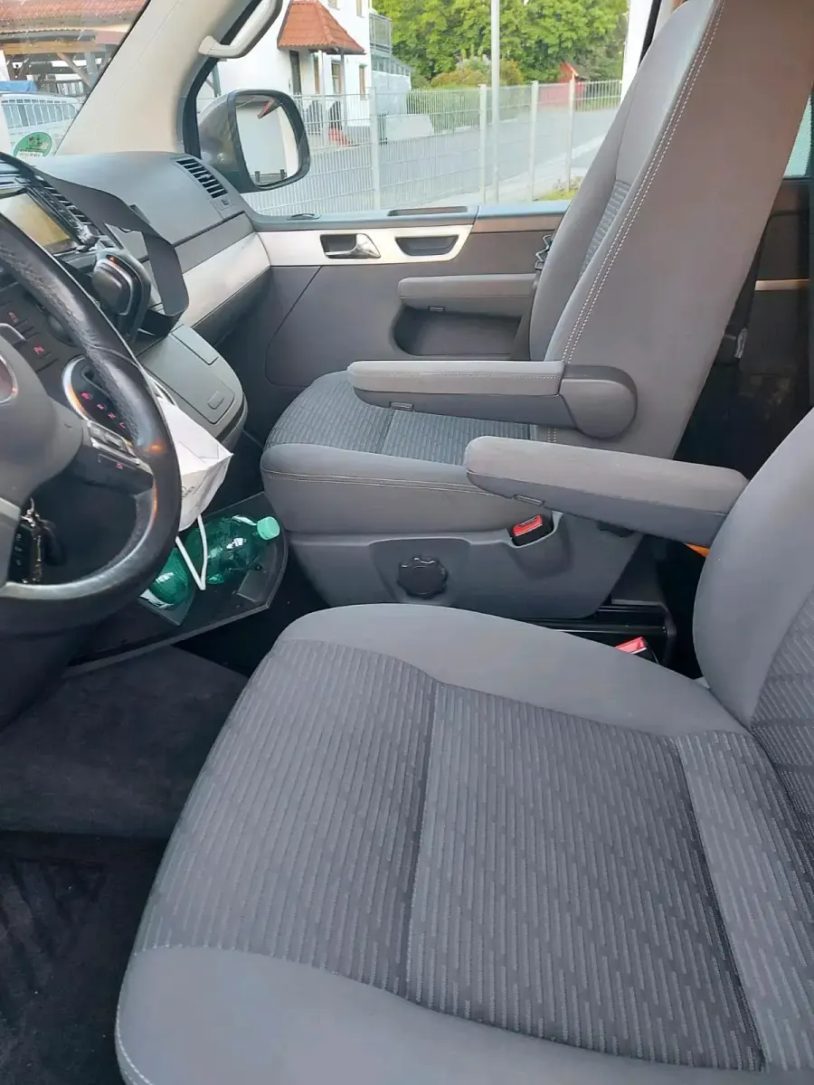 Gebraucht VW Multivan 180 PS (132 kW) 2014 Braun Van / Kleinbus