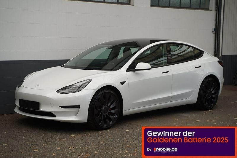 Weiß Gebraucht 2022 Tesla Model 3 Performance Limousine | 26.249 € (Guter Preis) - Bild 1/4