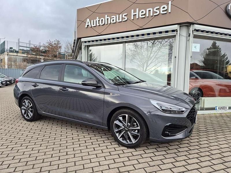 Gebraucht Hyundai i30 Advantage 101 PS (74 kW) 2025 Ecotronic grey Kombi