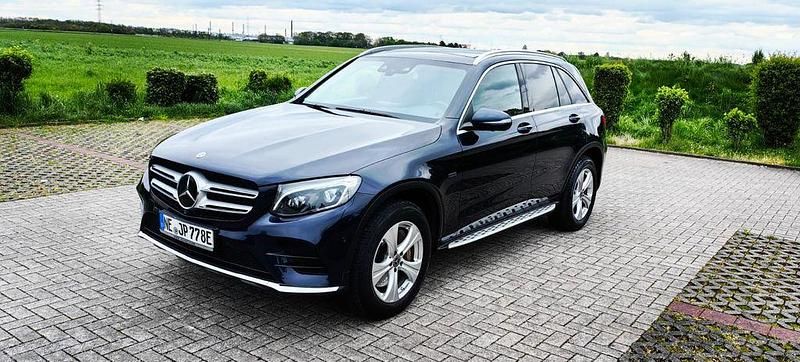 Blau Gebraucht 2017 Mercedes GLC350 AMG SUV | 22.999 € - Bild 1/4