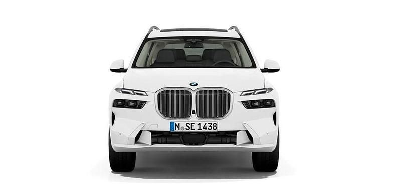 Neu BMW X7 Performance 352 PS (258 kW) 2025 Alpinweiß uni SUV