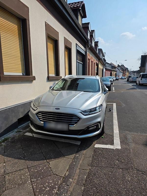 Gebraucht Ford Mondeo Titanium 188 PS (138 kW) 2019 Silber Kombi