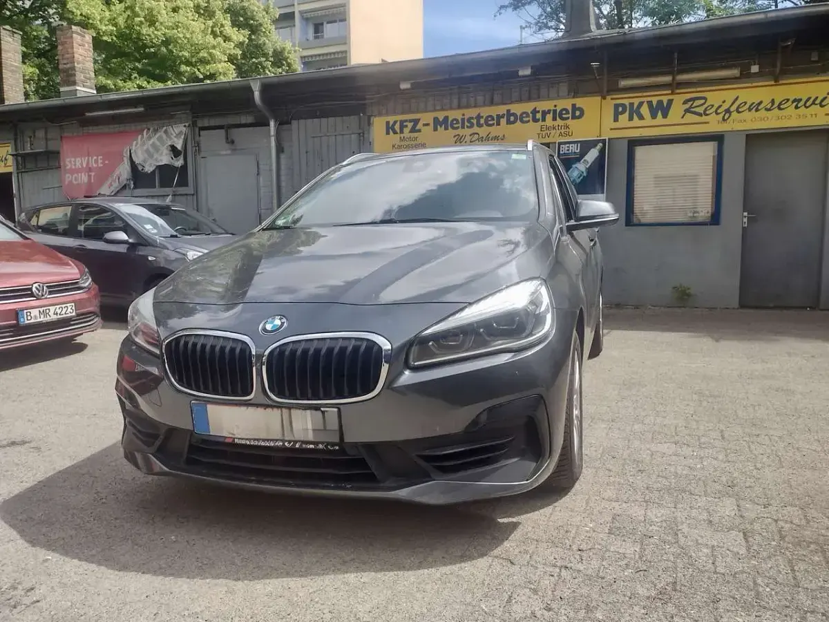 Gebraucht BMW 218 140 PS (102 kW) 2019 Grau Kombi
