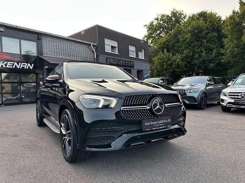 Obsidianschwarz Gebraucht 2021 Mercedes GLE350e AMG Coupé | 68.980 € (Teuer) - Bild 1/4