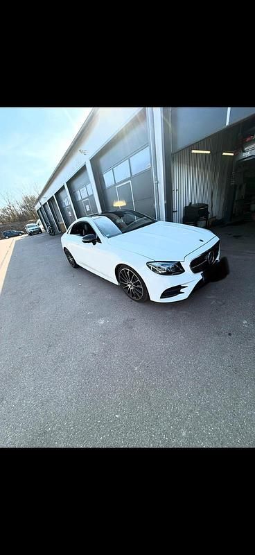 Gebraucht Mercedes E350 286 PS (210 kW) 2019 Weiß Coupé