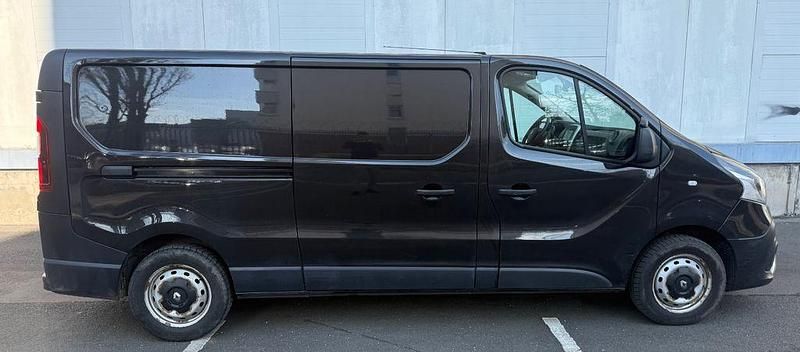 Gebraucht Renault Trafic 120 PS (88 kW) 2017 Schwarz Van / Kleinbus