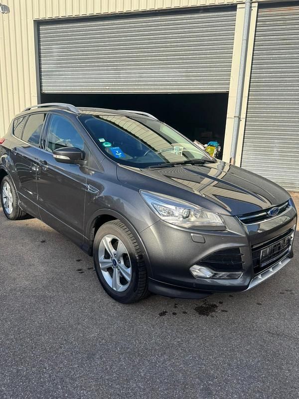 Gebraucht Ford Kuga 163 PS (119 kW) 2014 Schwarz SUV