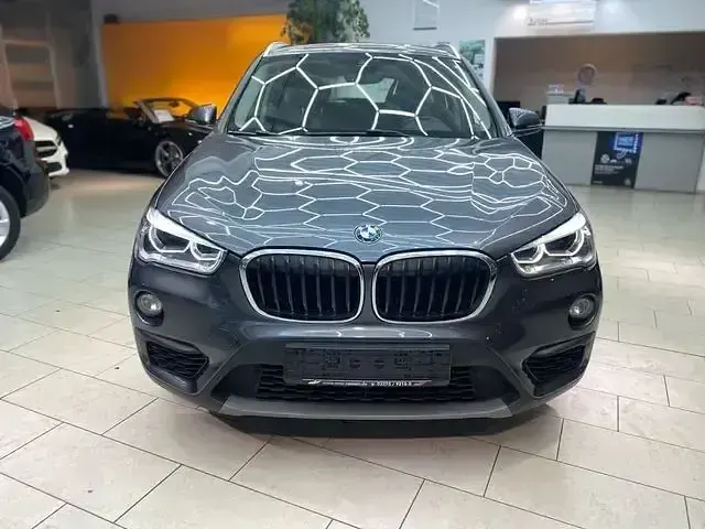 Gebraucht BMW X1 Sport Line 150 PS (110 kW) 2017 Grau SUV