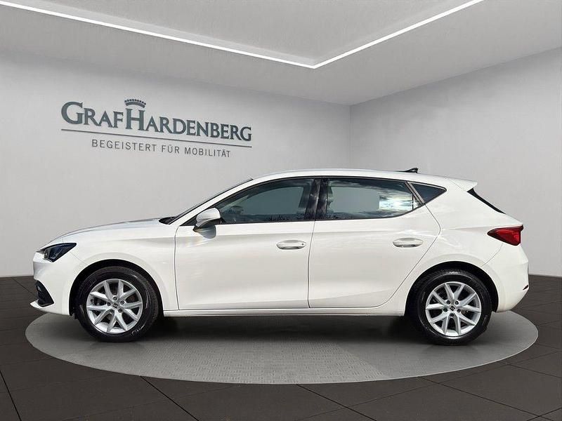 Gebraucht Seat Leon Style 90 PS (66 kW) 2022 Weiß Limousine
