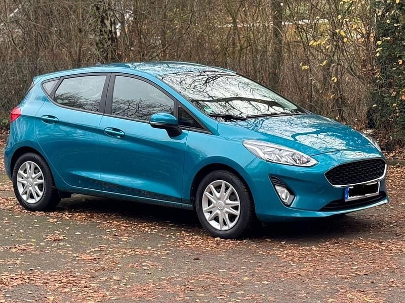 Blau Gebraucht 2017 Ford Fiesta Cool & Connect Kleinwagen | 7.900 € (Fairer Preis) - Bild 1/4