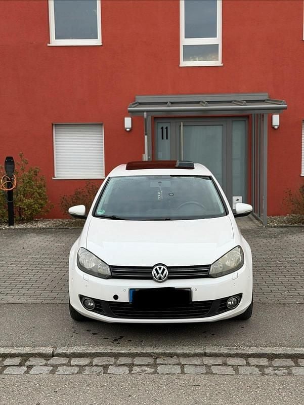 Gebraucht VW Golf VI 110 PS (80 kW) 2009 Weiß Kleinwagen